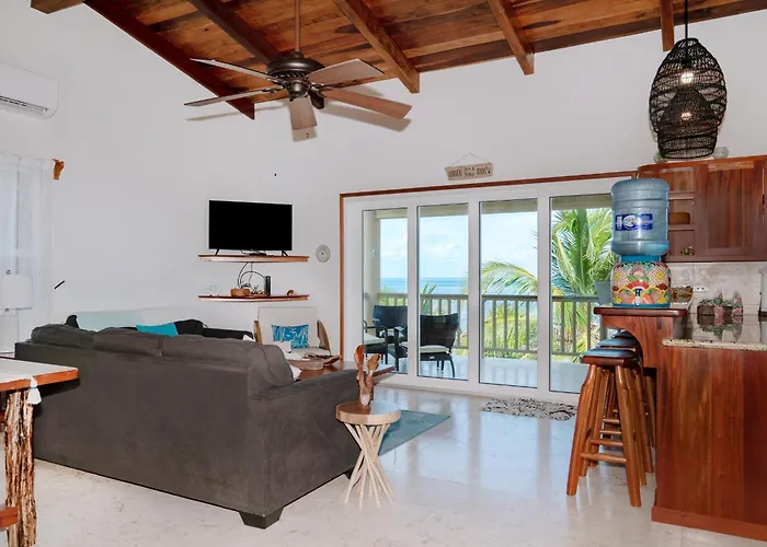 Residences At Barrier Reef 10-1c Oceanfront 2 Bedroom By Floreo Holiday home San Pedro (Ambergris Caye)