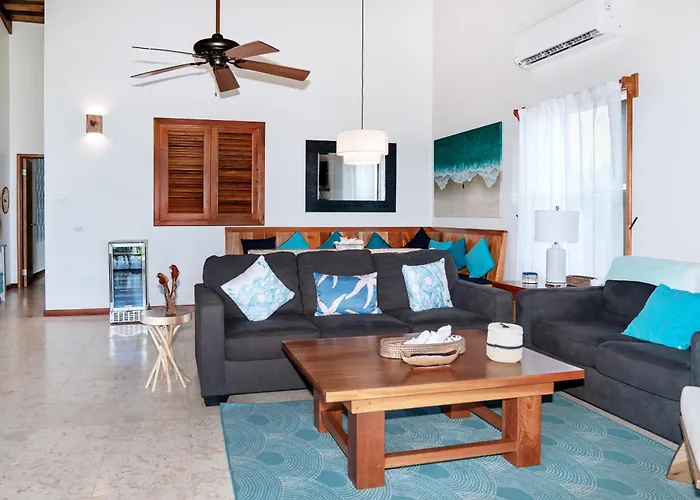 Residences At Barrier Reef 10-1c Oceanfront 2 Bedroom By Floreo Holiday home *
