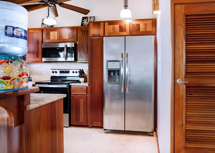 Residences At Barrier Reef 10-1c Oceanfront 2 Bedroom By Floreo Holiday home San Pedro (Ambergris Caye)