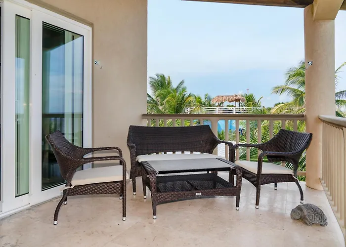 Holiday home Residences At Barrier Reef 10-1c Oceanfront 2 Bedroom By Floreo
